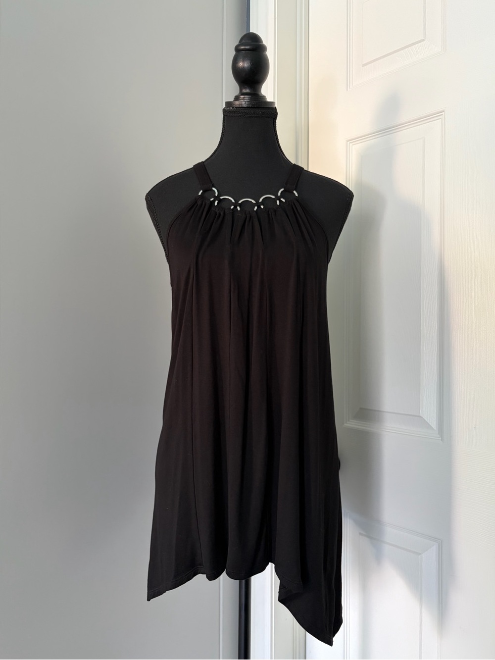 Black Ring-Detail Flowy Tank Top